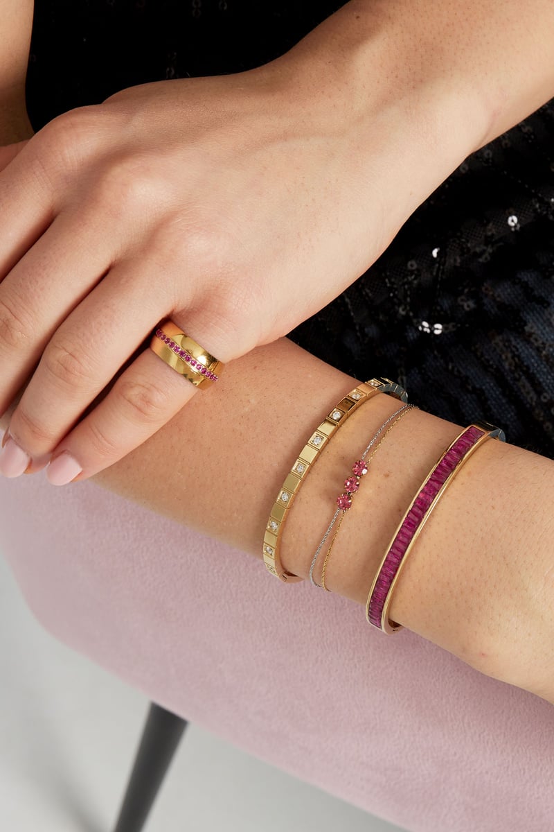 Ring wide with stones